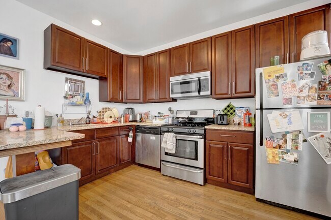 Foto del edificio - 3809 W Altgeld St