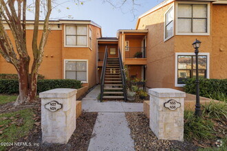 Building Photo - 858 Shoreline Cir