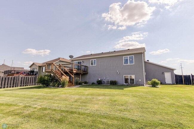 Building Photo - Single Family Home - For Rent 8/1 - BEAUTI...