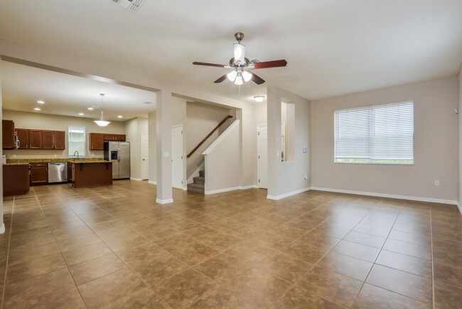 Foto del edificio - Large 4 Bedroom Home in Orlando