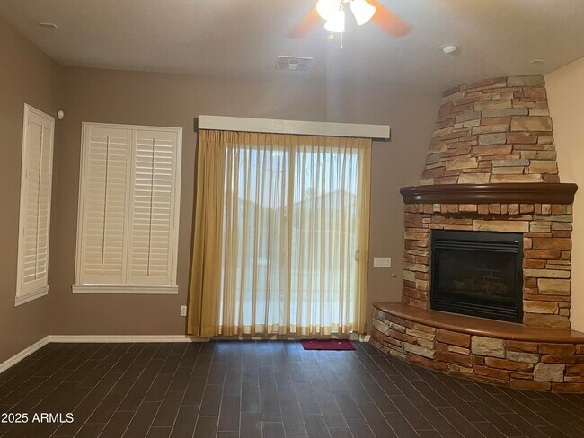 Foto del edificio - 642 E Torrey Pines Pl