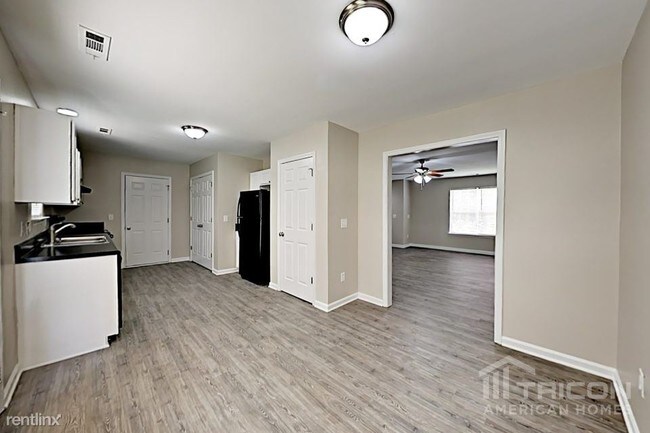Foto del edificio - 1489 Mitchell Glen St