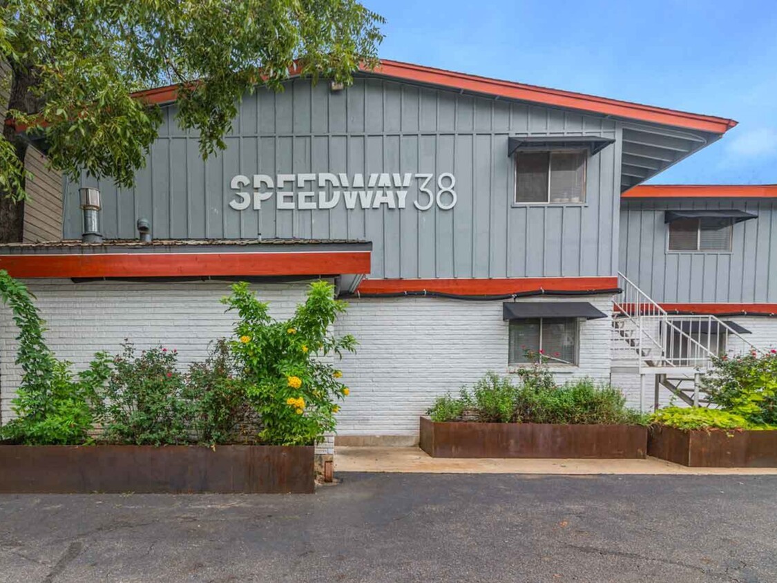 Speedway 38 Exterior - Speedway 38