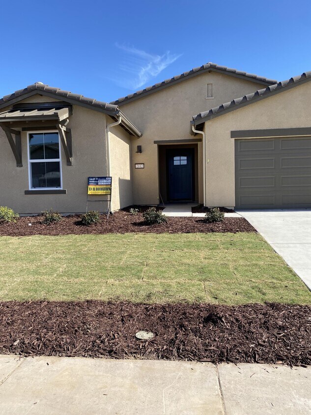 Primary Photo - 2112 Redding Way