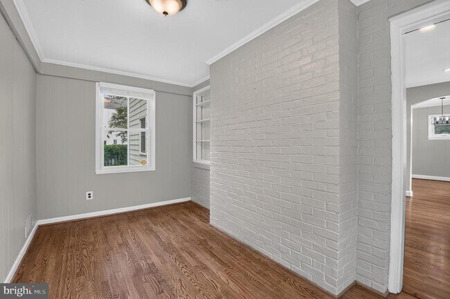 Foto del edificio - 9315 Linden Ave