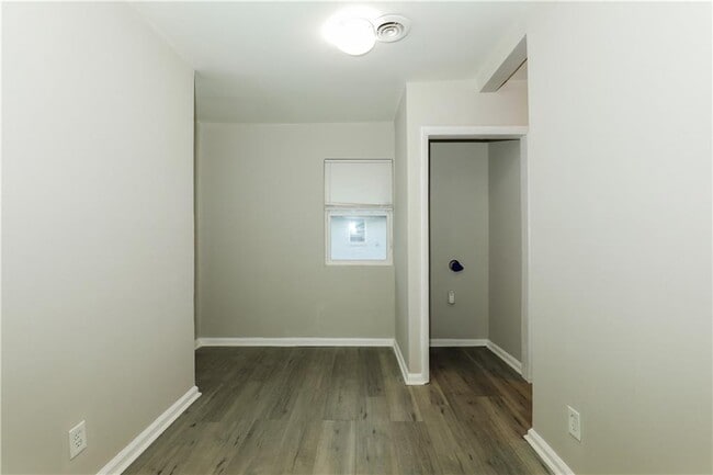 Building Photo - 2825 Belvedere Ln