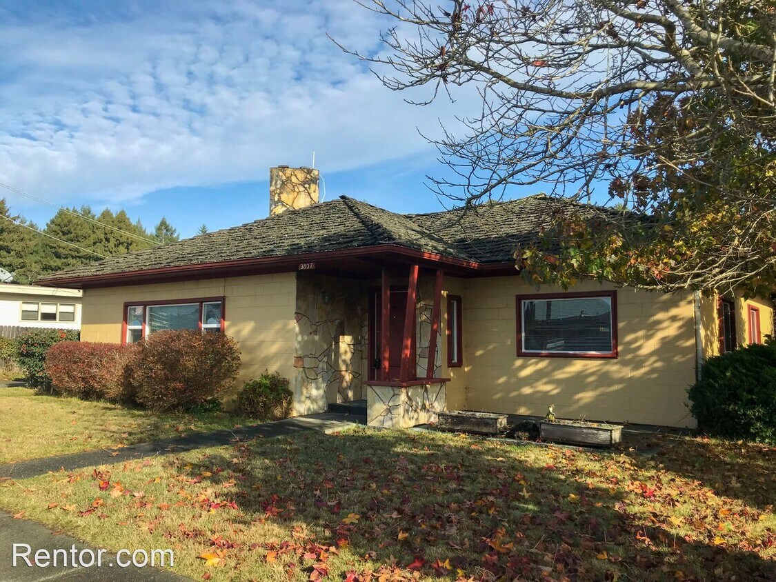 Primary Photo - 3 br, 1 bath House - 3837 H Street