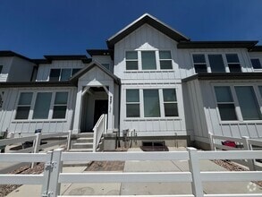 Building Photo - 937 W Sunspear Dr