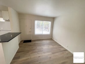 Building Photo - 520 D St