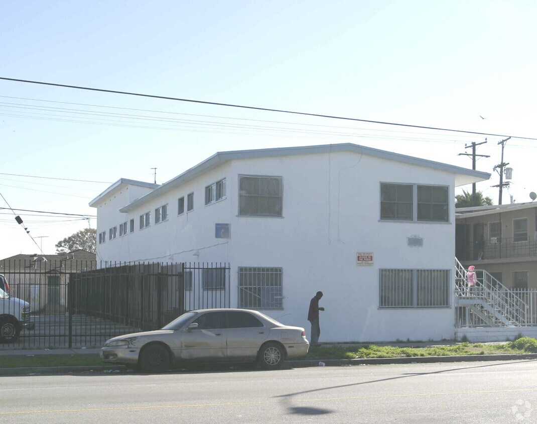 Primary Photo - 8704 S Central Ave