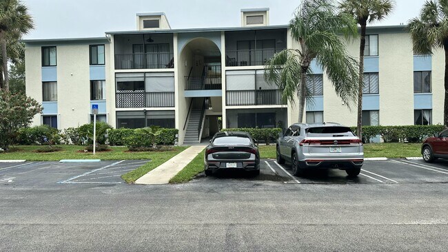 Building Photo - 1111 Green Pine Blvd