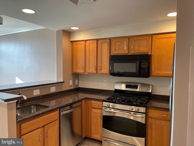 Building Photo - 4480 Market Commons Dr