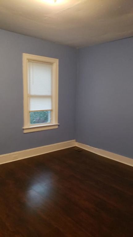 Foto del edificio - 691 Rutherford Ave