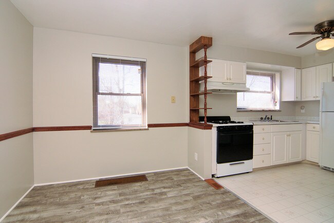 Building Photo - 1167 Alwil Dr