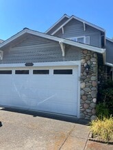 Building Photo - 3585 Village Dr
