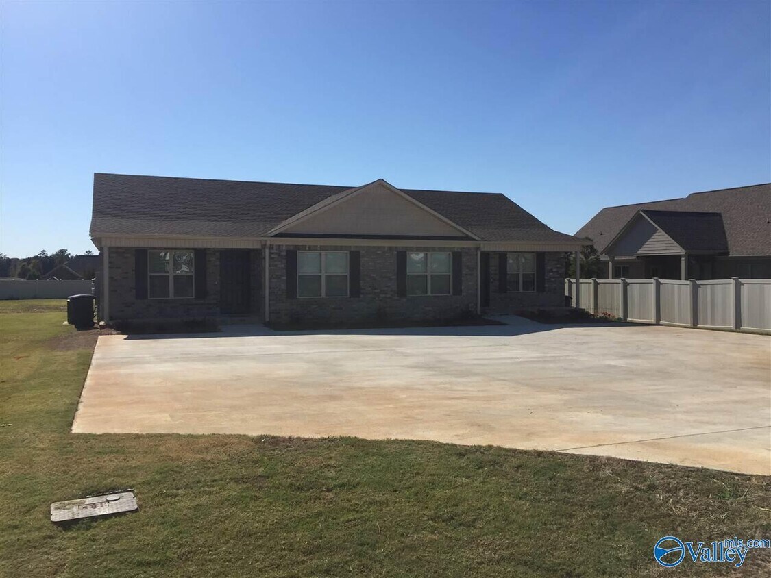 Primary Photo - 26088 Capshaw Rd