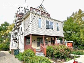 Building Photo - 222 Dunning St