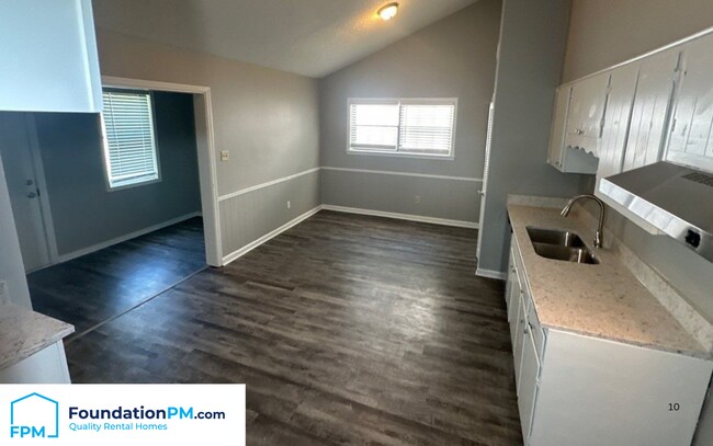 Foto del edificio - 8224 Timber Hill Trail