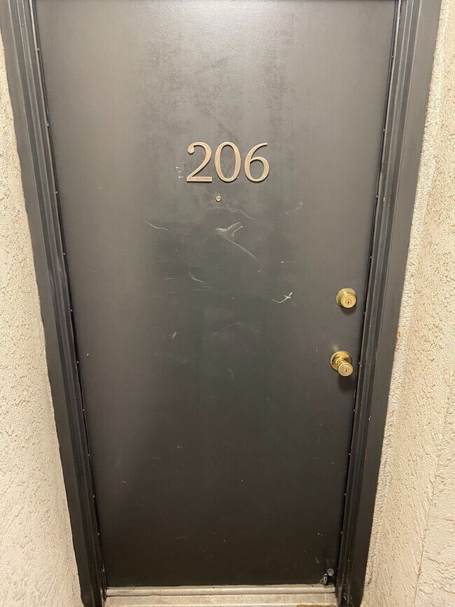 Foto del edificio - 3715 Canfield Ave