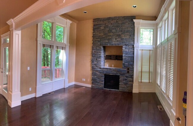 Foto del edificio - Starpointe Luxury Home with 6 Bedrooms, 4 ...