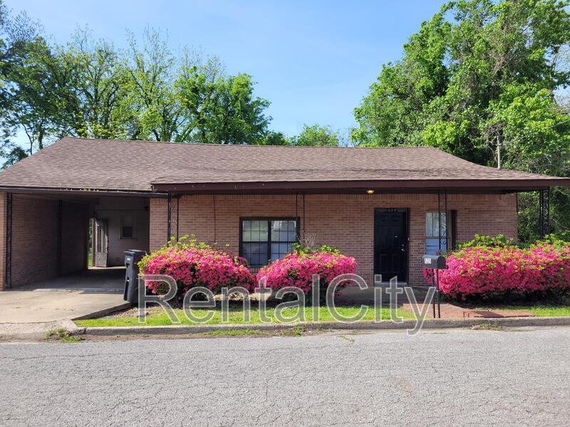 525 Baxter St, Dyersburg, TN 38024 House Rental in Dyersburg, TN
