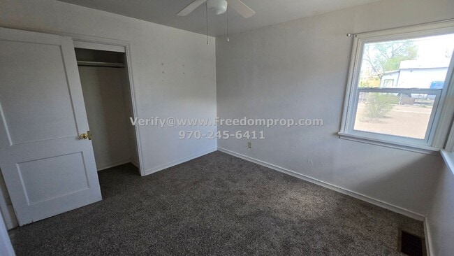 Building Photo - Cute and Centrally Located 2 Bedroom 1 Bat...