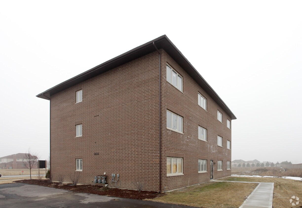 19607 S Edinburgh Ct, Frankfort, IL 60423 Apartments in Frankfort, IL