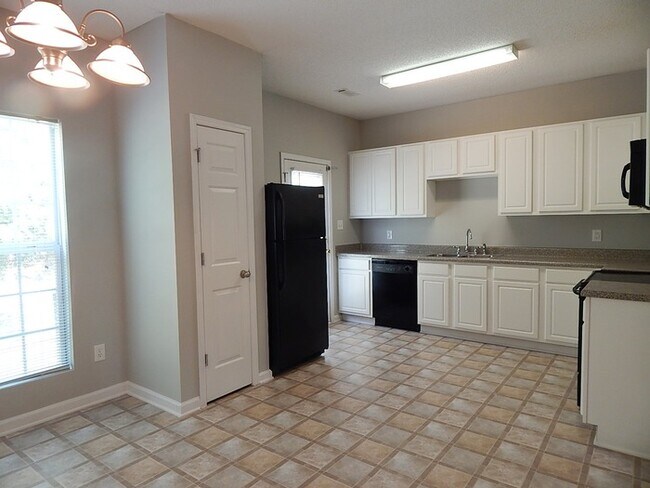 Building Photo - 6105 Capitol Knoll
