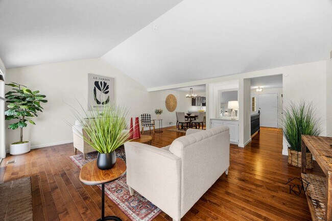 Foto del edificio - 46 Creek Ridge