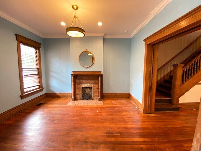 Foto del edificio - Wilber Ave 303-305 &amp; 863 Henry NCR