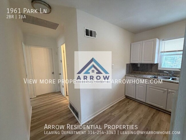 Foto del edificio - 1961 Park Ln