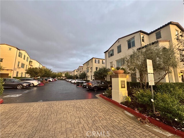 Foto del edificio - 21406 Dahlia Ct