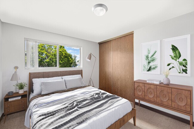 Apartamentos Lake Crest — foto de la comunidad - Lake Crest Apartments