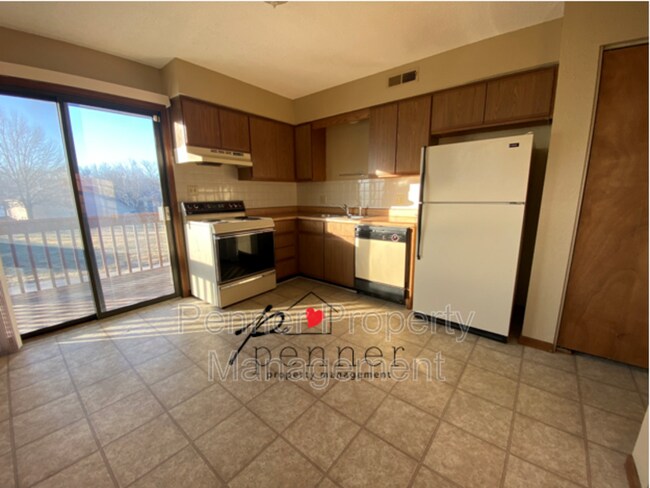 Building Photo - 3264 NW Mill Dr