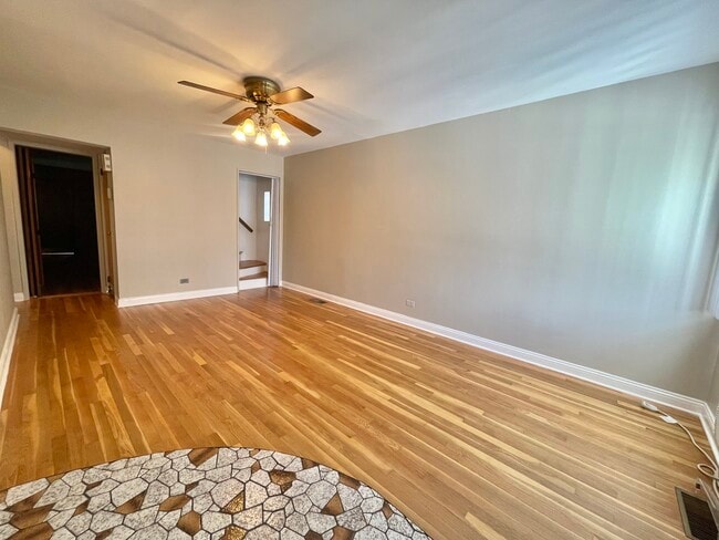 Foto del edificio - 6046 S Melvina Ave