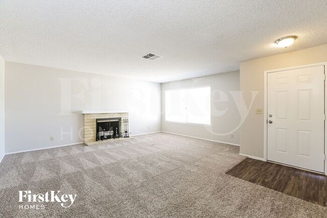Building Photo - 6779 Carrera Dr