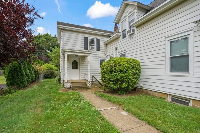 Building Photo - 432 Plainsboro Rd