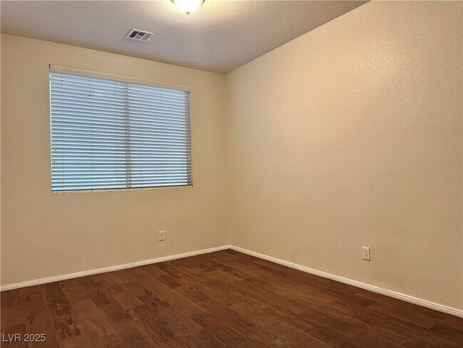 Foto del edificio - 9676 Ridgebluff Ave