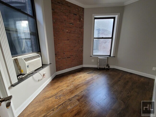 Foto del edificio - EAST 83 STREET