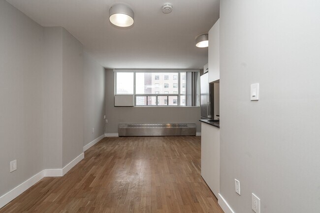 Photo du bâtiment - 730 St Clarens Ave