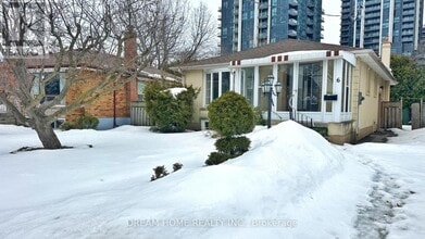 Building Photo - 6 Clementine Square