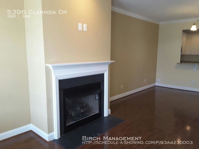 Foto del edificio - 5396 Clarinda Dr