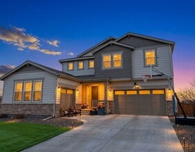 Building Photo - 821 Wildrose Pl
