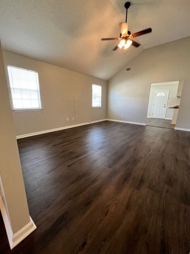 Foto del edificio - 206 Worthington Ln