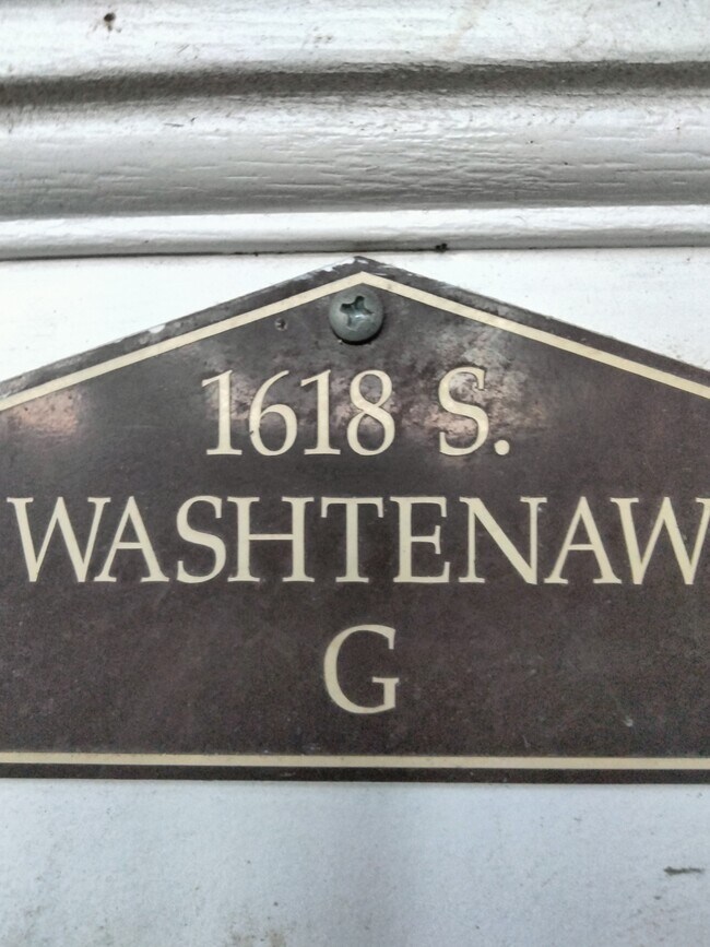 G Apt plate - 1618 S Washtenaw Ave