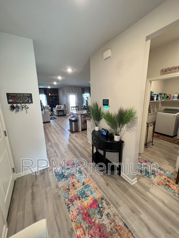 Foto del edificio - 16119 Loussier Dr