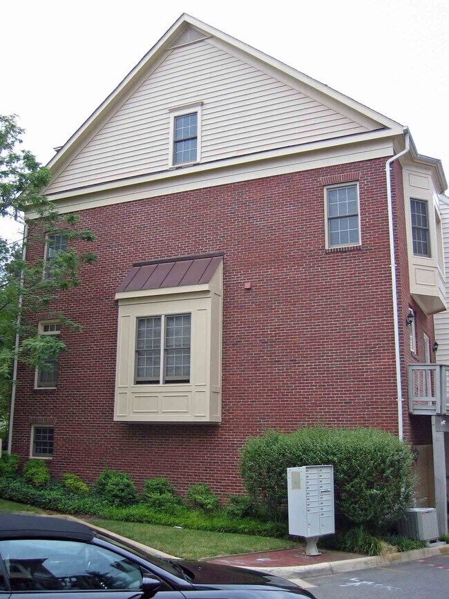 Foto del edificio - 8882 Ashgrove House Ln