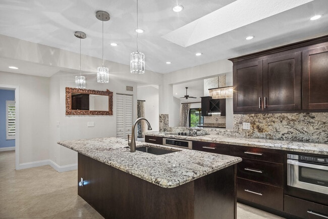 Building Photo - 5281 Bolero Cir
