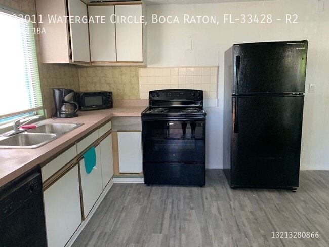 Building Photo - 23011 Watergate Cir