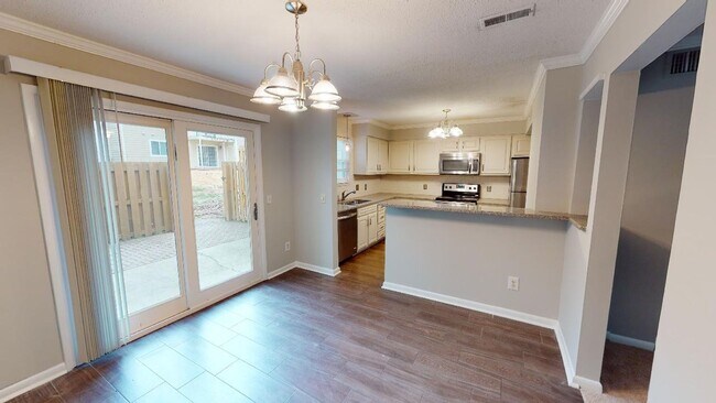 Foto del edificio - 3280 Heathstead Pl